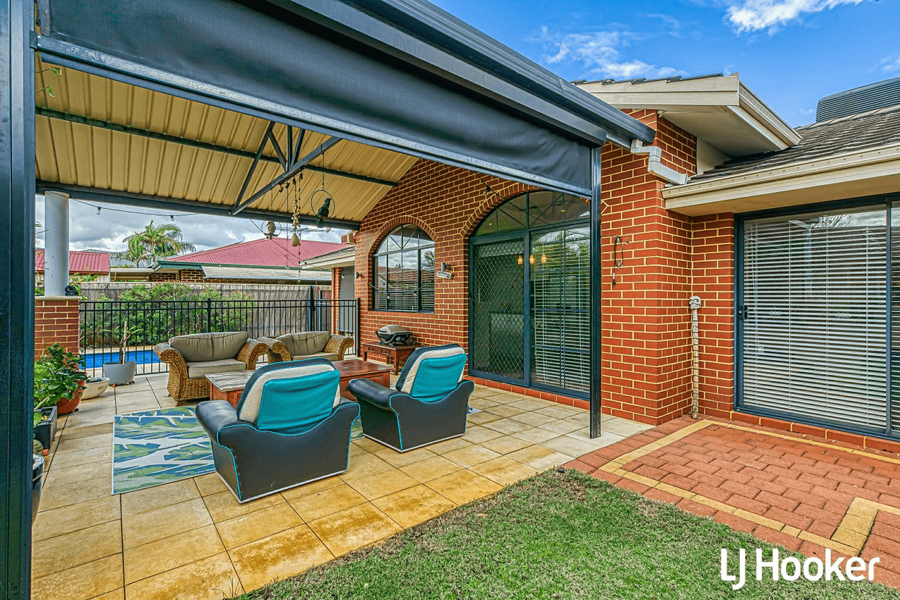 10 Frampton Crescent, CANNING VALE, WA 6155