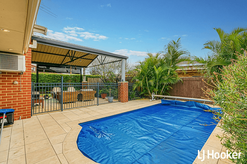 10 Frampton Crescent, CANNING VALE, WA 6155