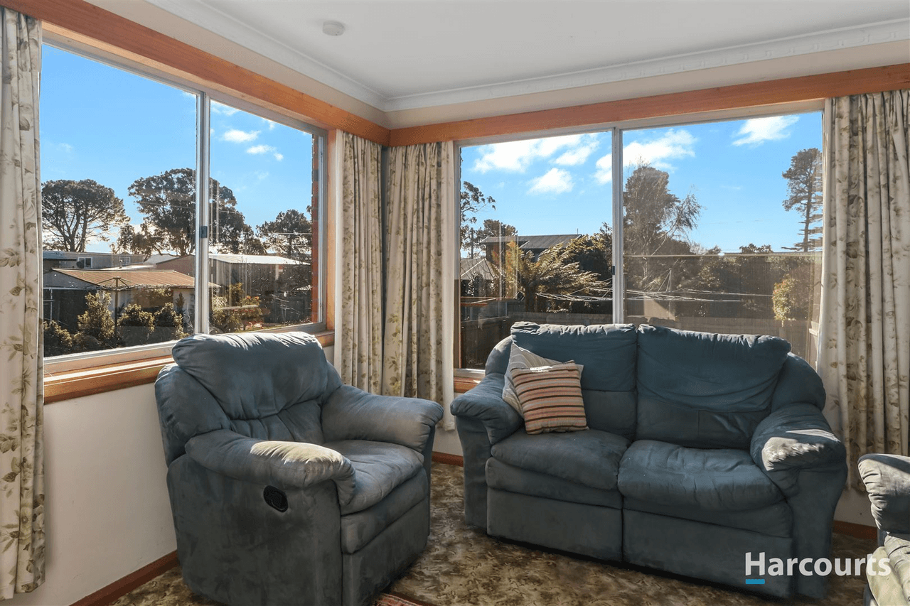 2/2 Doric Grove, St Helens, TAS 7216