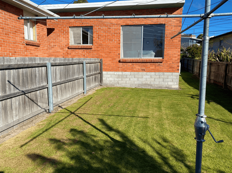 2/2 Doric Grove, St Helens, TAS 7216