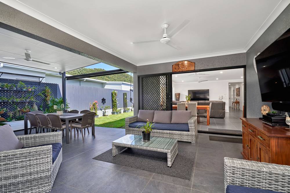 15 Oakdale Close, TRINITY BEACH, QLD 4879