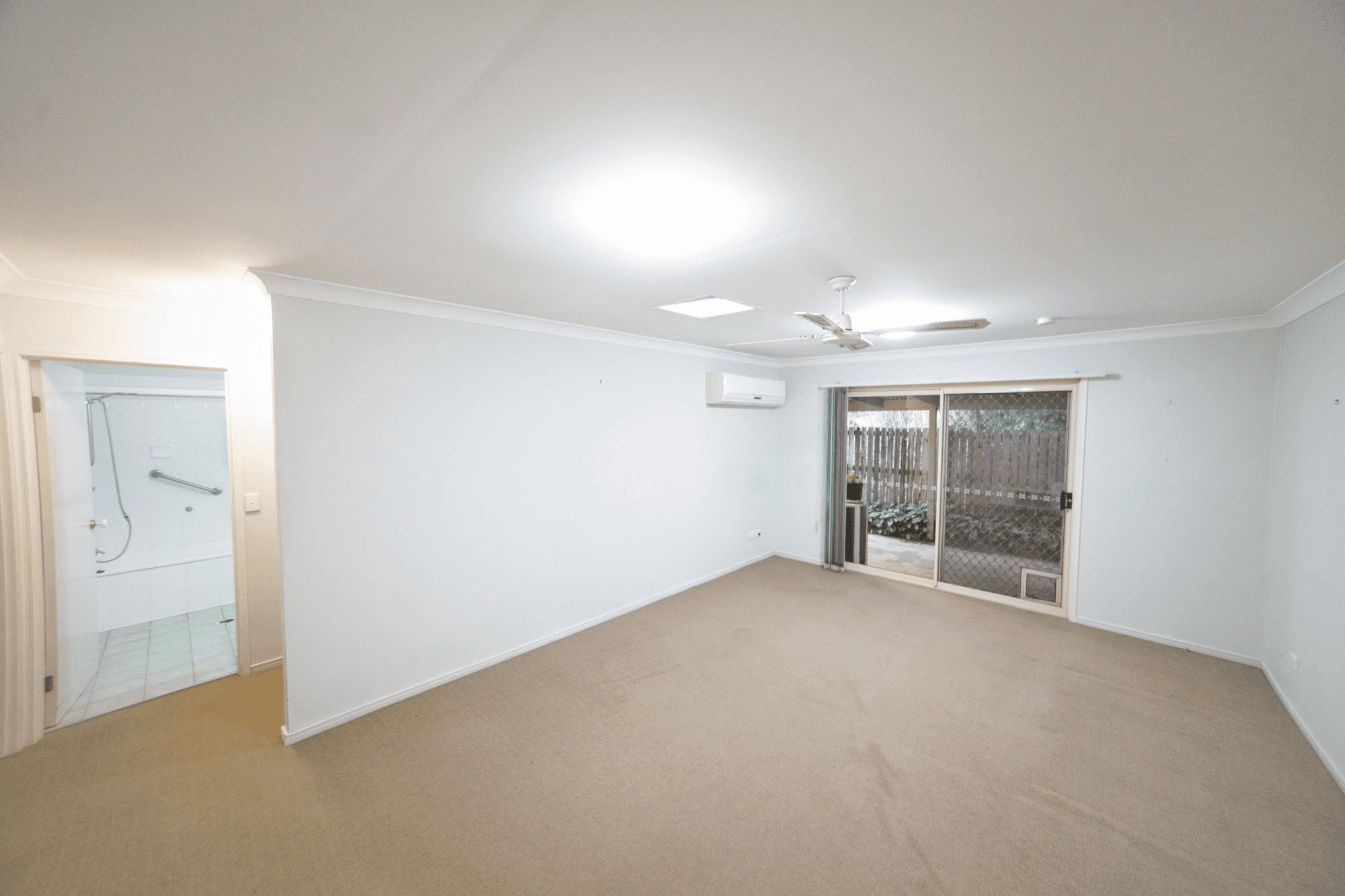 2/179 Birdwood Road, CARINA HEIGHTS, QLD 4152