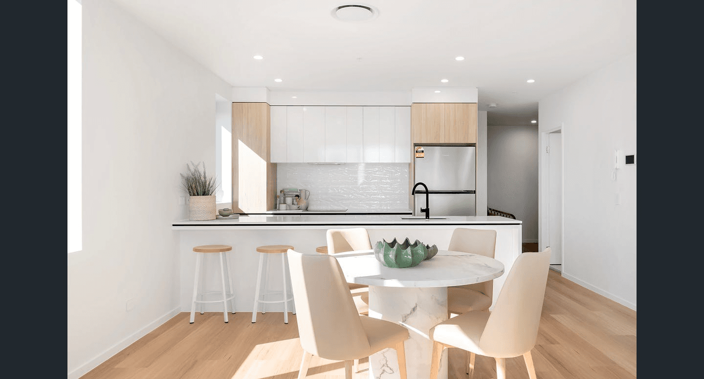 2103/Unit 12-18 Crombie Street, MILTON, QLD 4064