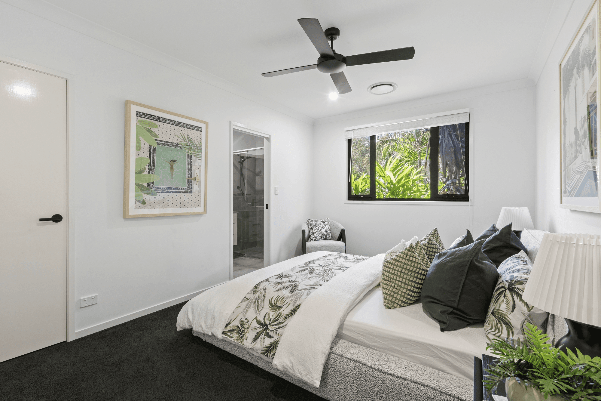 8 Wattlebird Court, UPPER COOMERA, QLD 4209