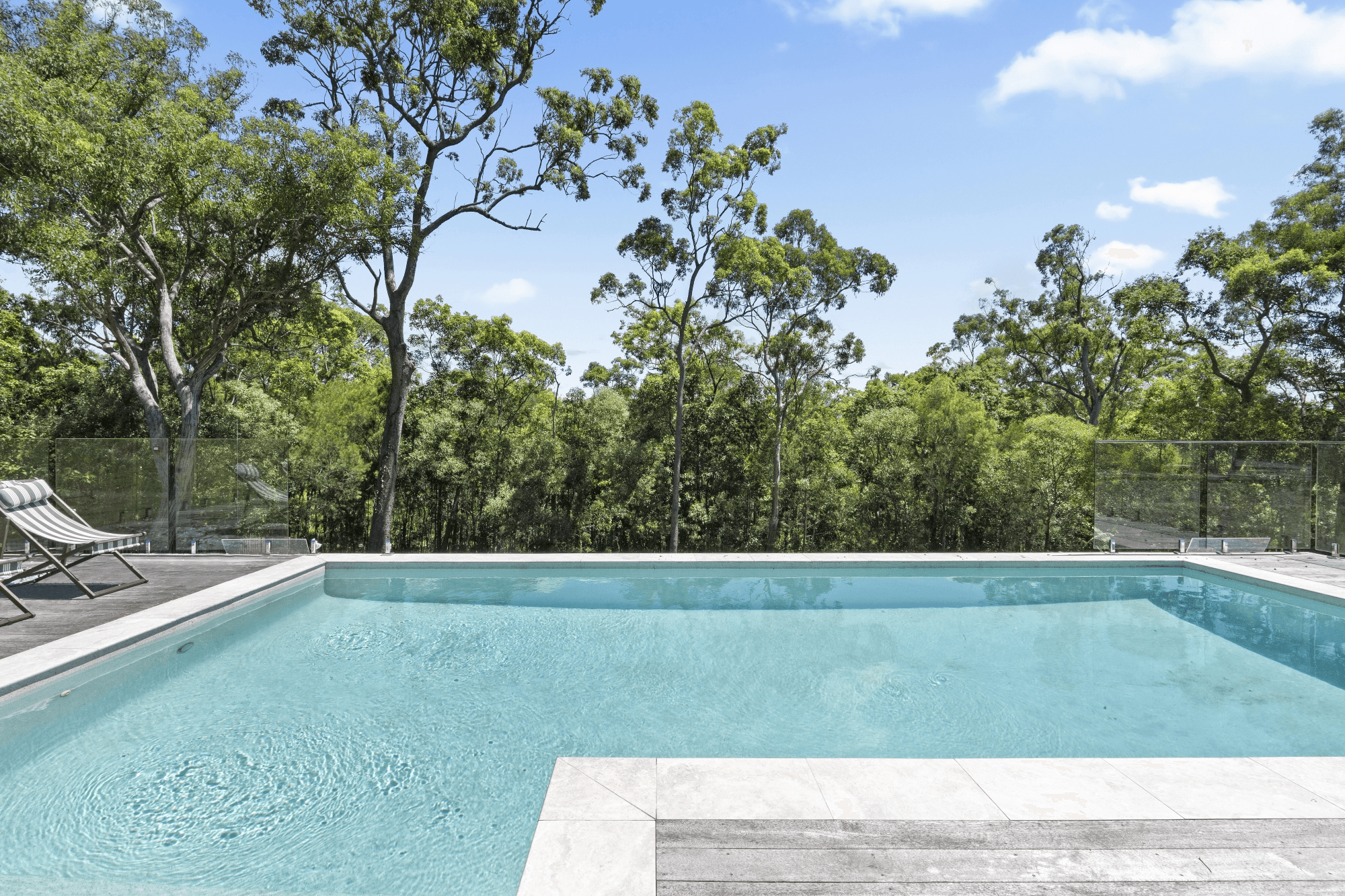 8 Wattlebird Court, UPPER COOMERA, QLD 4209