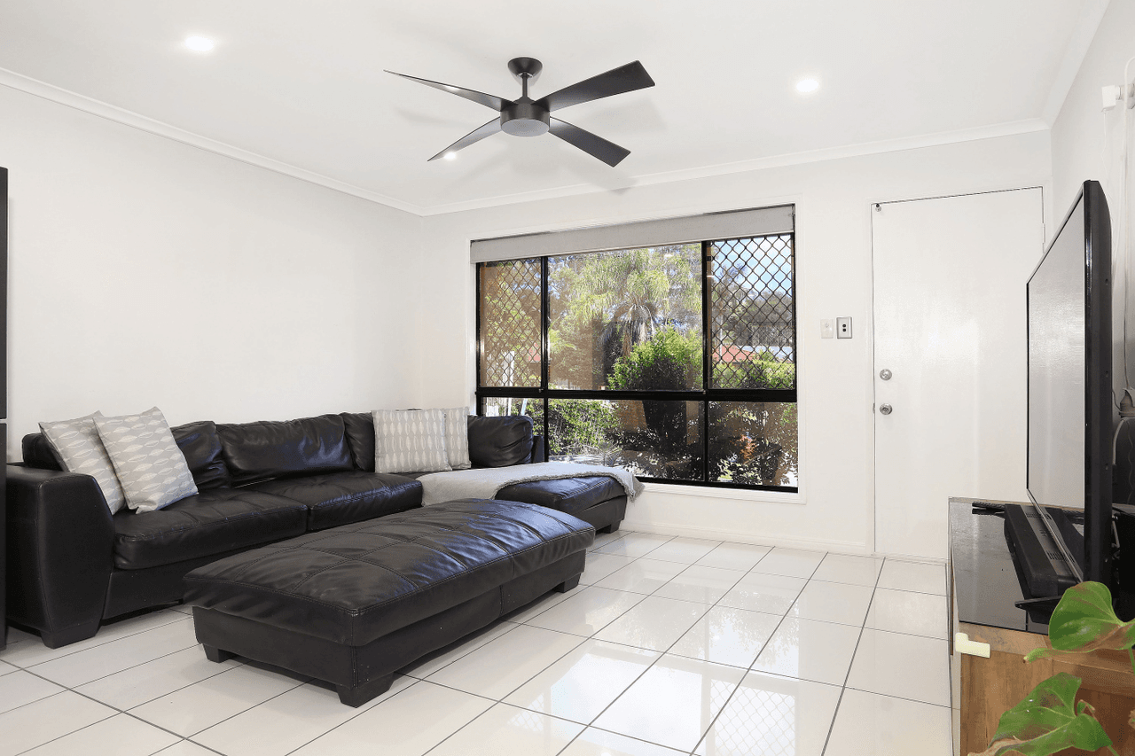 10 Knight Crescent, NERANG, QLD 4211