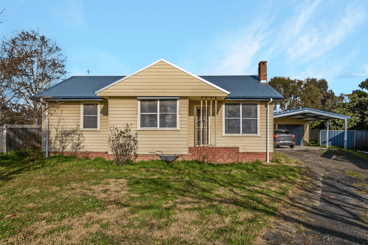 10 Tara Place, Goulburn, NSW 2580