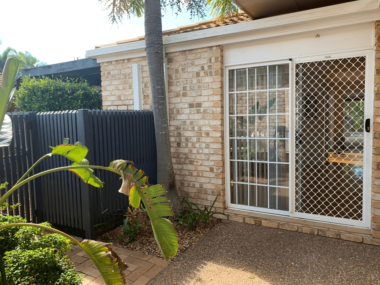 16 Urangan Court, HELENSVALE, QLD 4212