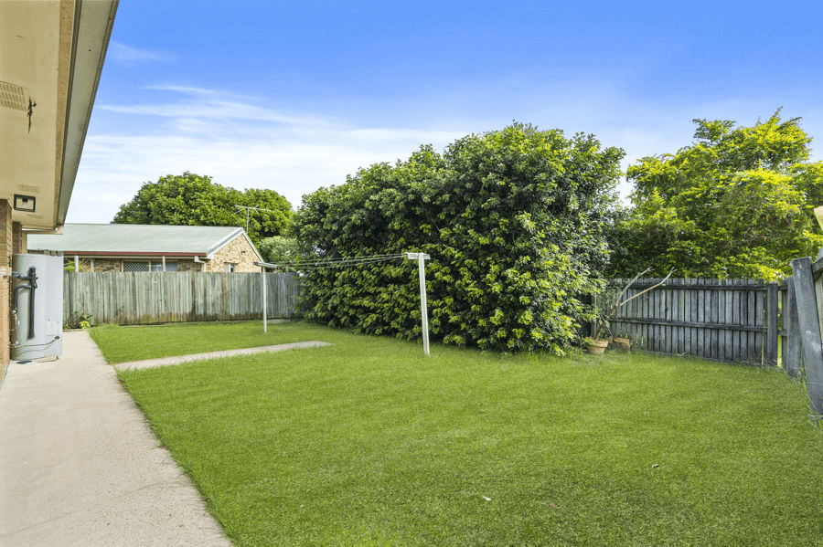 8 Dianthus Place, FLINDERS VIEW, QLD 4305