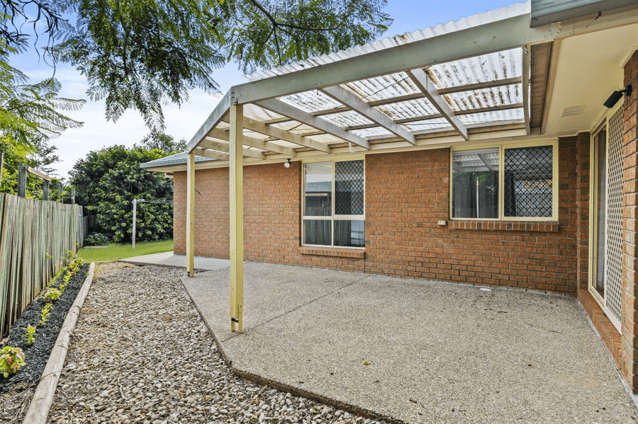 8 Dianthus Place, FLINDERS VIEW, QLD 4305