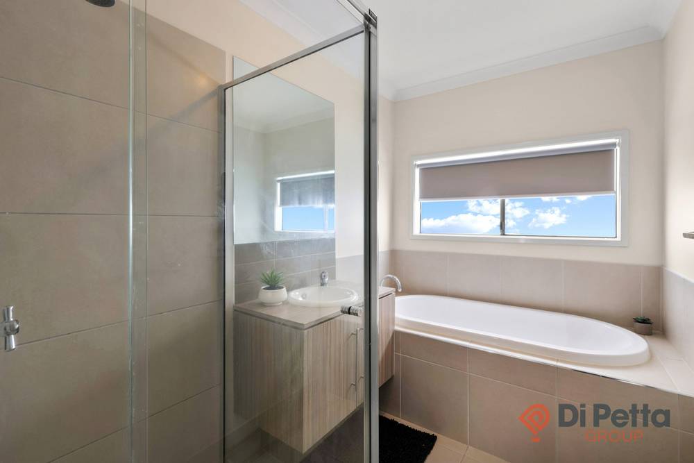 45 Kosciuszko Circuit, Clyde, VIC 3978