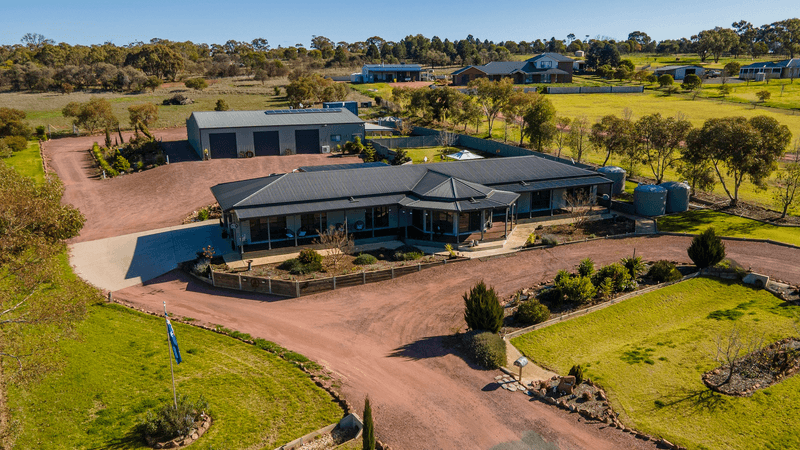 5 Qualitary Road, MERUNGLE HILL, NSW 2705