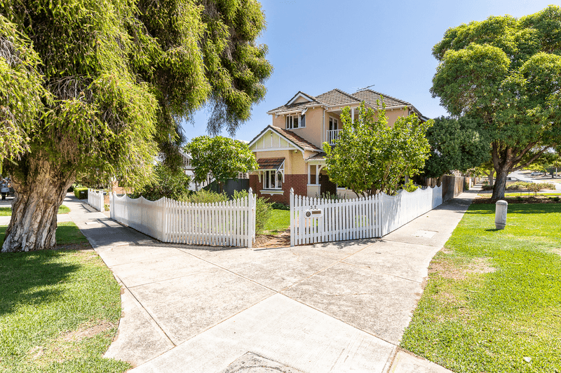 32 Hobart Street, NORTH PERTH, WA 6006