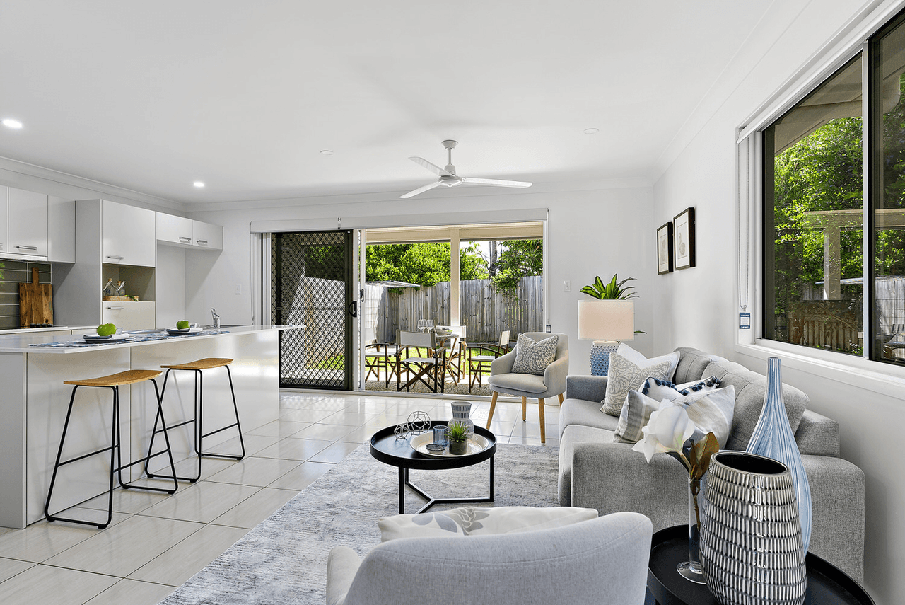 2/7 Rowley Close, GLASS HOUSE MOUNTAINS, QLD 4518