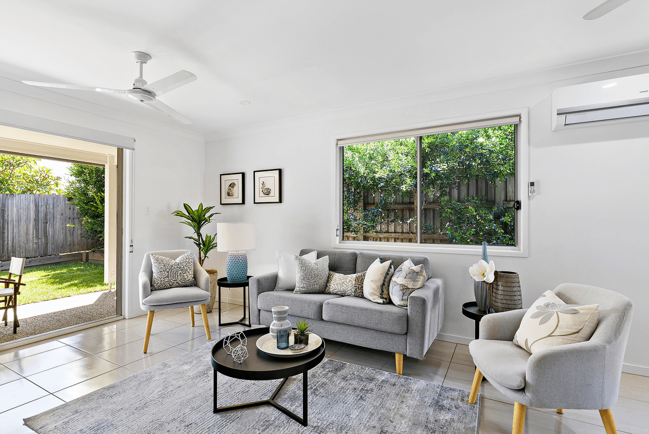 2/7 Rowley Close, GLASS HOUSE MOUNTAINS, QLD 4518