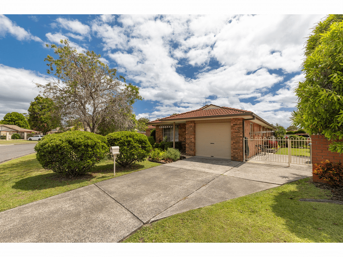 2/60 Hind Avenue, FORSTER, NSW 2428