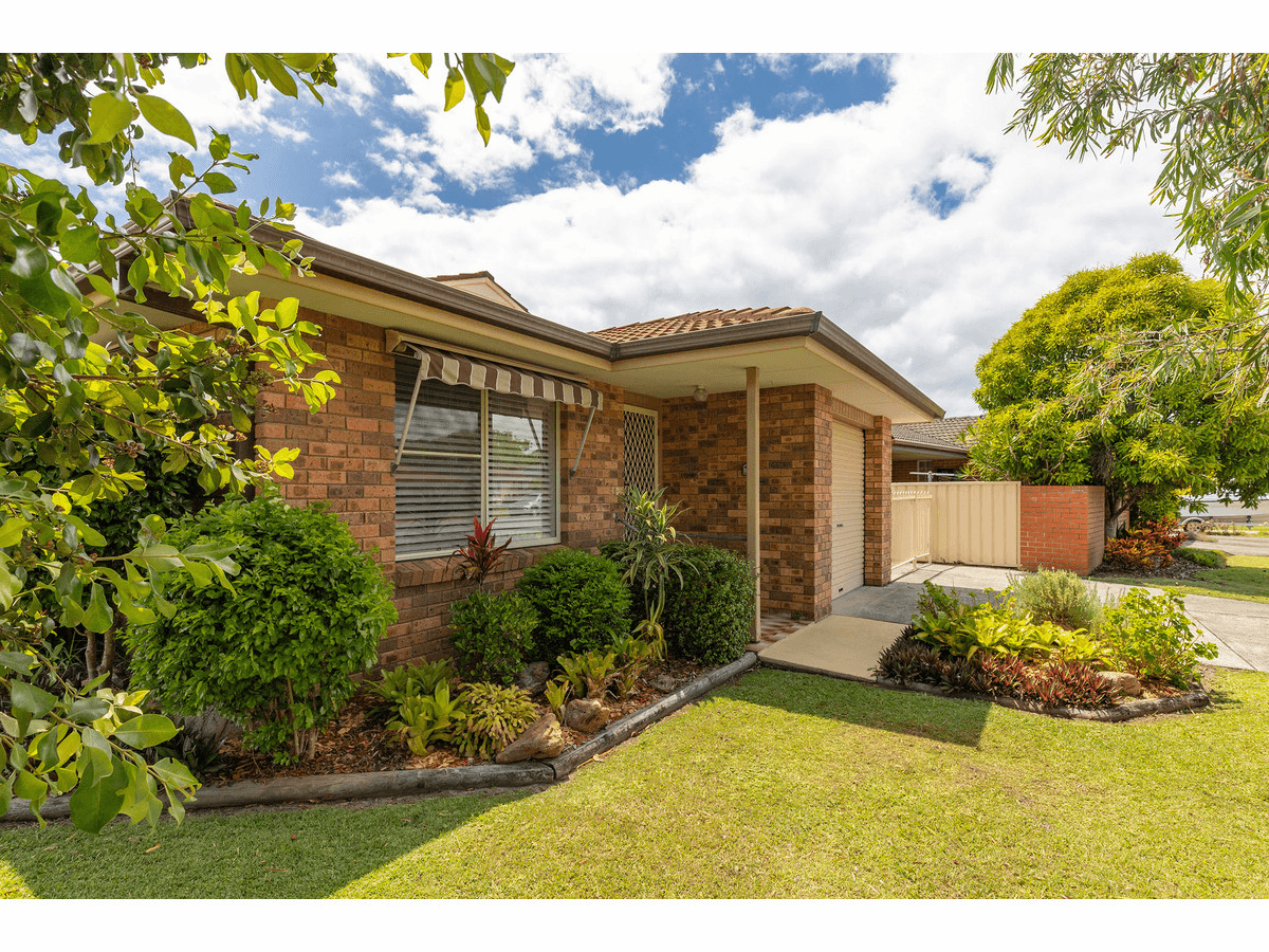 2/60 Hind Avenue, FORSTER, NSW 2428