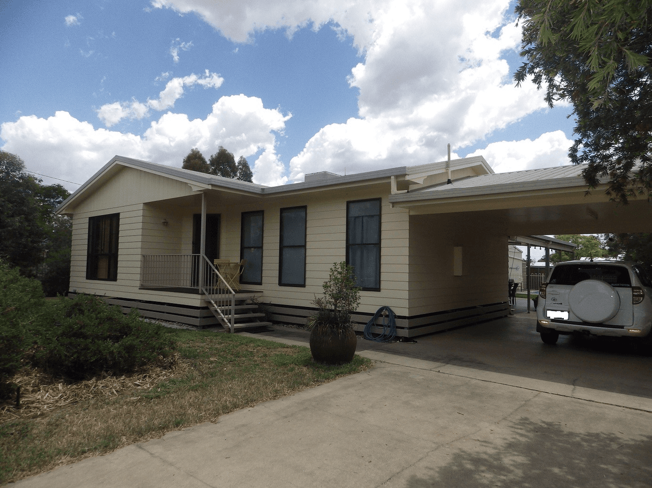 15 Everingham Avenue, ROMA, QLD 4455