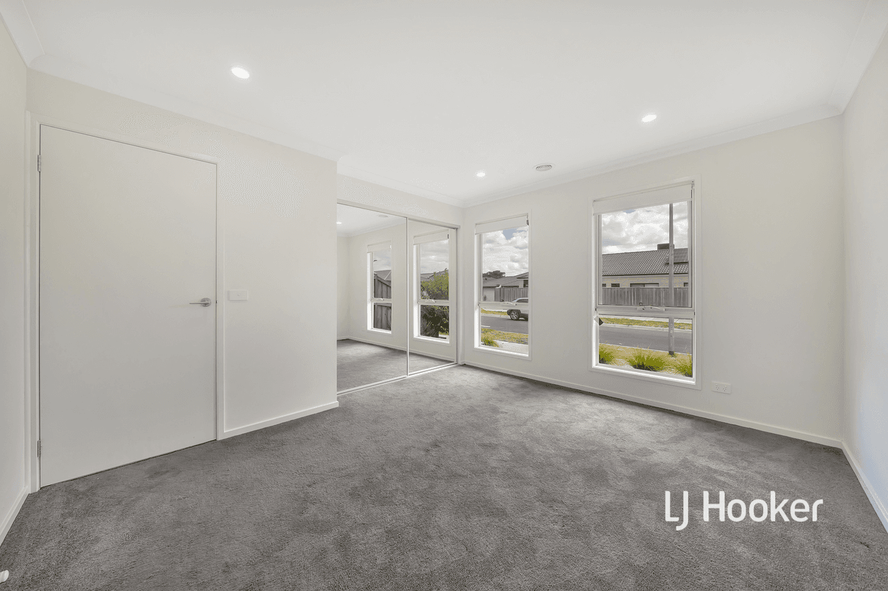 3 Hargood Place, CRANBOURNE EAST, VIC 3977