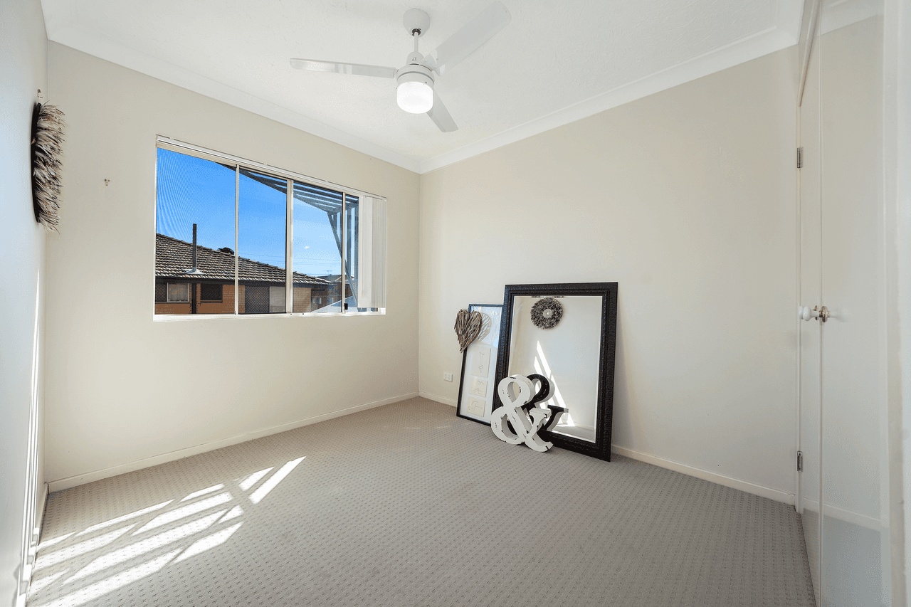 4/10 Caroline Street, WOODY POINT, QLD 4019