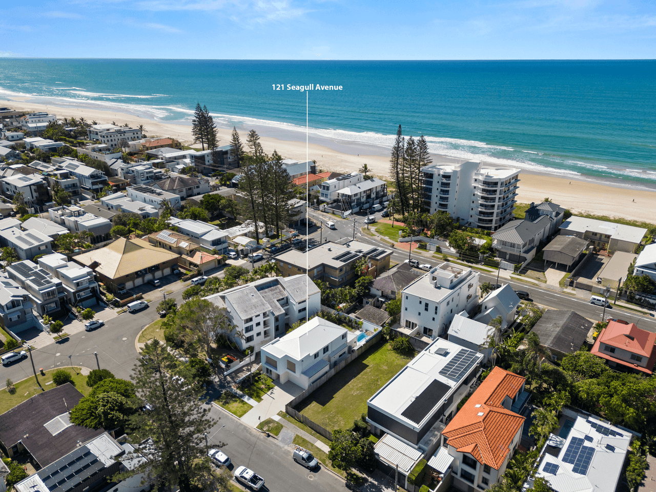 121 Seagull Avenue, MERMAID BEACH, QLD 4218