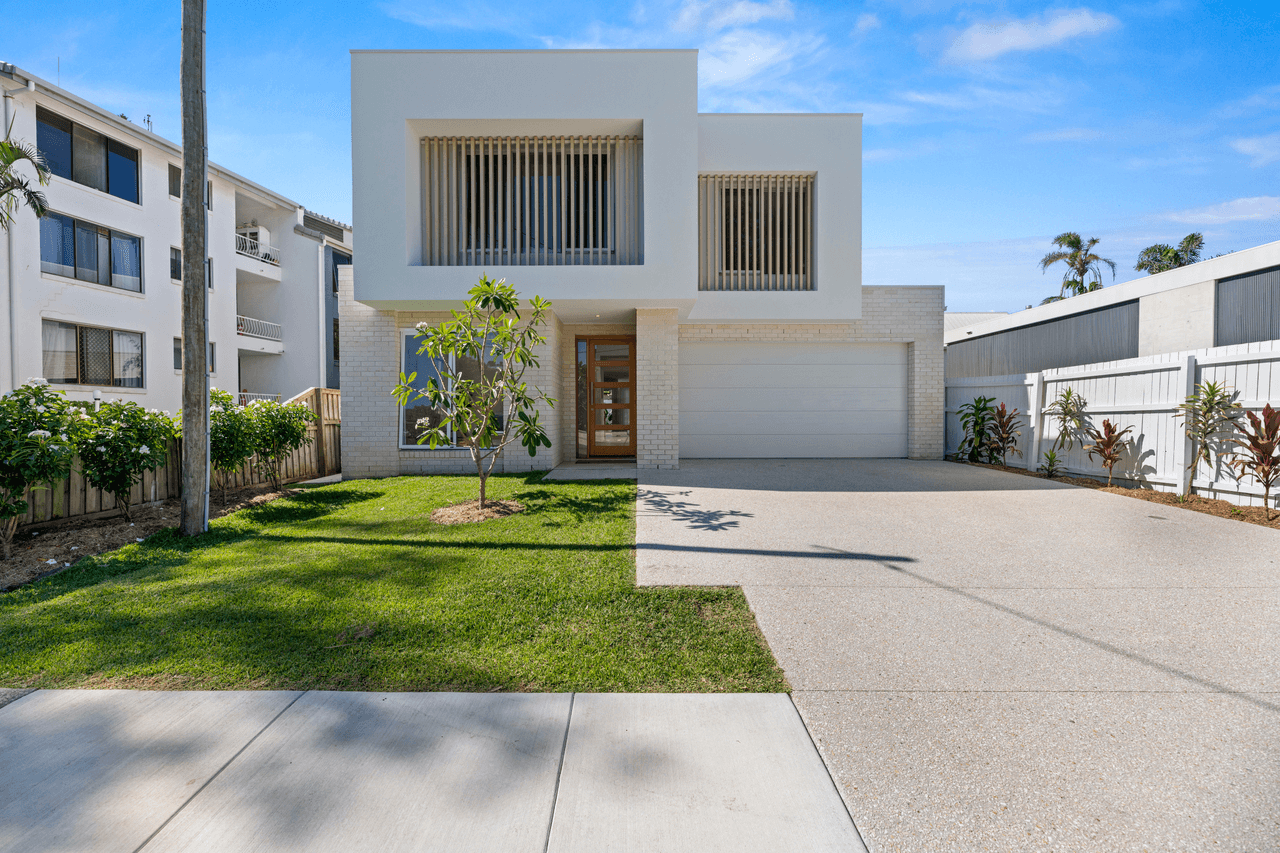 121 Seagull Avenue, MERMAID BEACH, QLD 4218