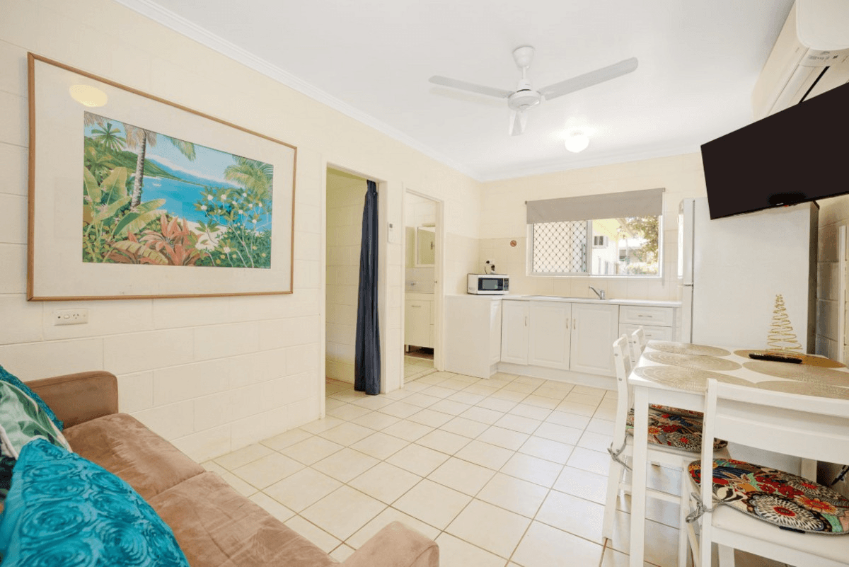 8 Palm Street, Forrest Beach, QLD 4850