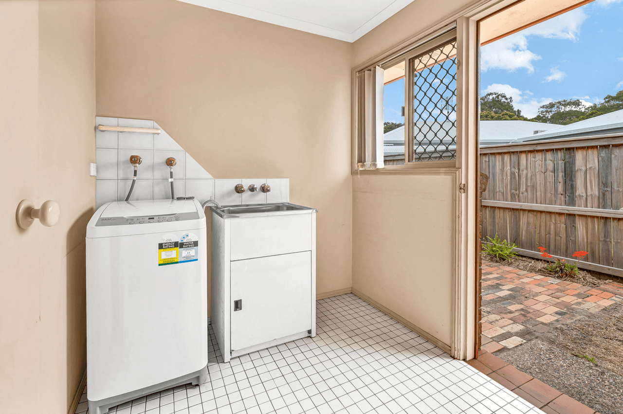 19 Sundown Drive, PARADISE POINT, QLD 4216