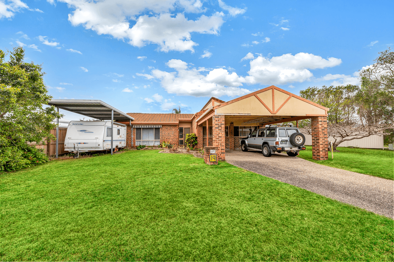 19 Sundown Drive, PARADISE POINT, QLD 4216