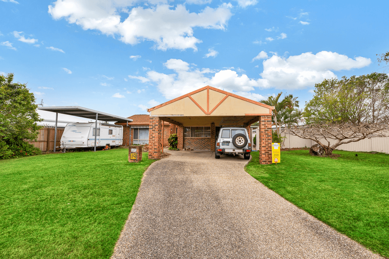 19 Sundown Drive, PARADISE POINT, QLD 4216