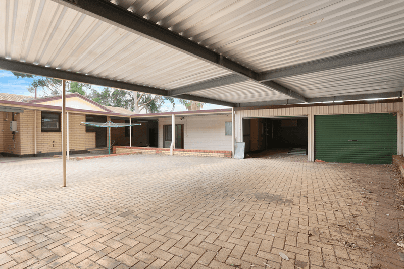 15 Hawker Crescent, ELIZABETH EAST, SA 5112