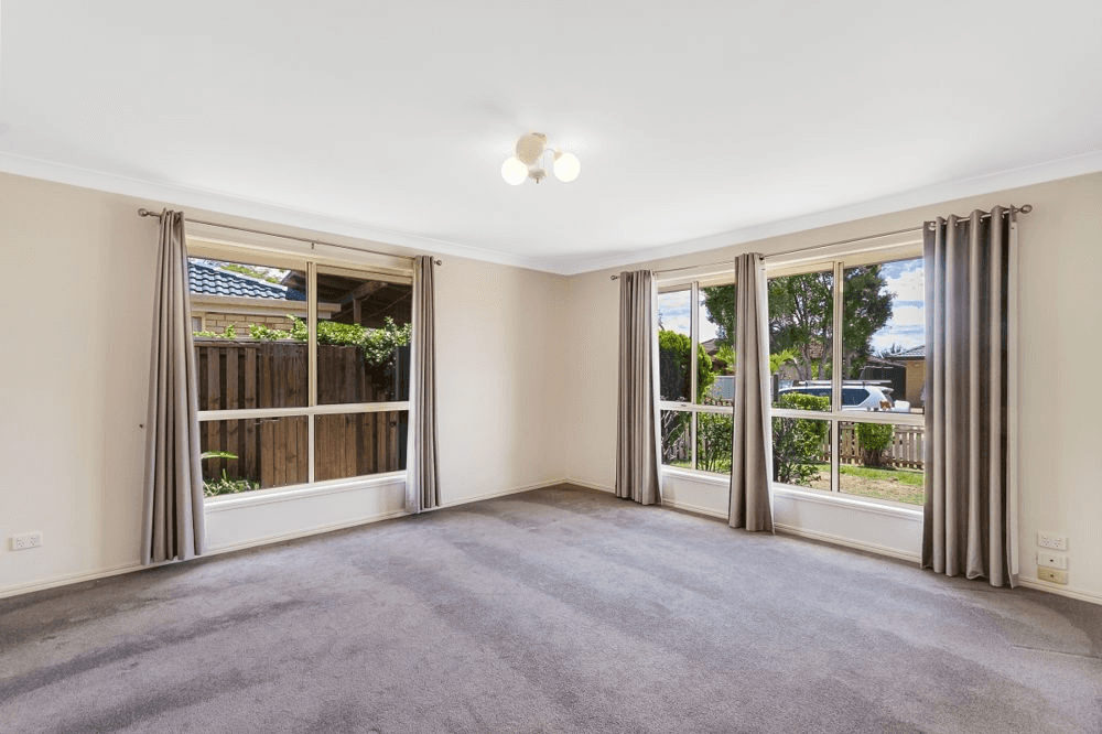 6 Liberty Place, BANORA POINT, NSW 2486