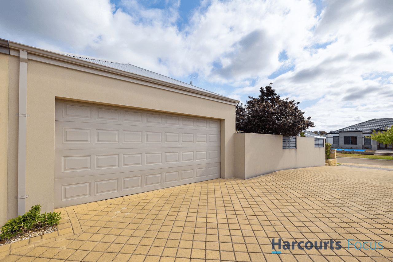 10 Beechwood Circle, AVELEY, WA 6069