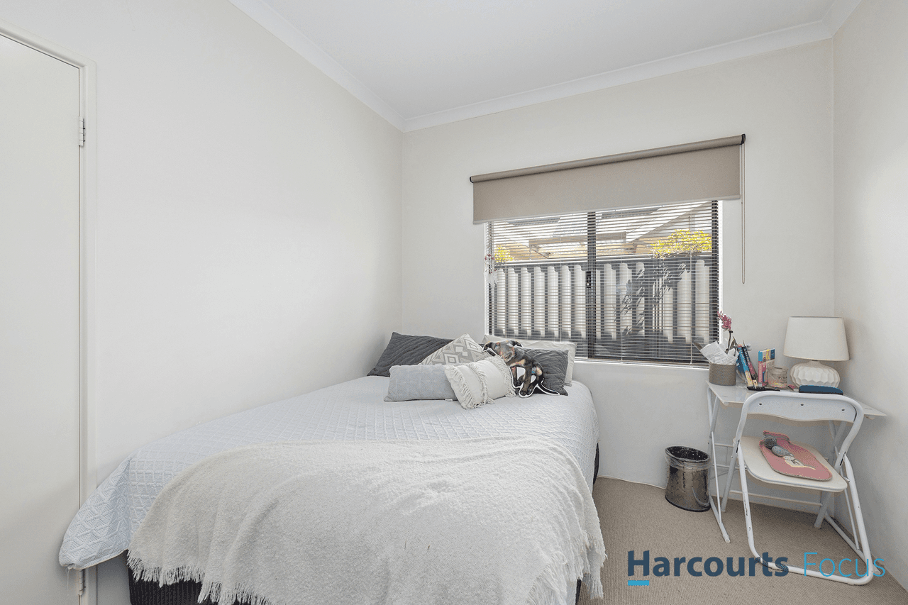 10 Beechwood Circle, AVELEY, WA 6069