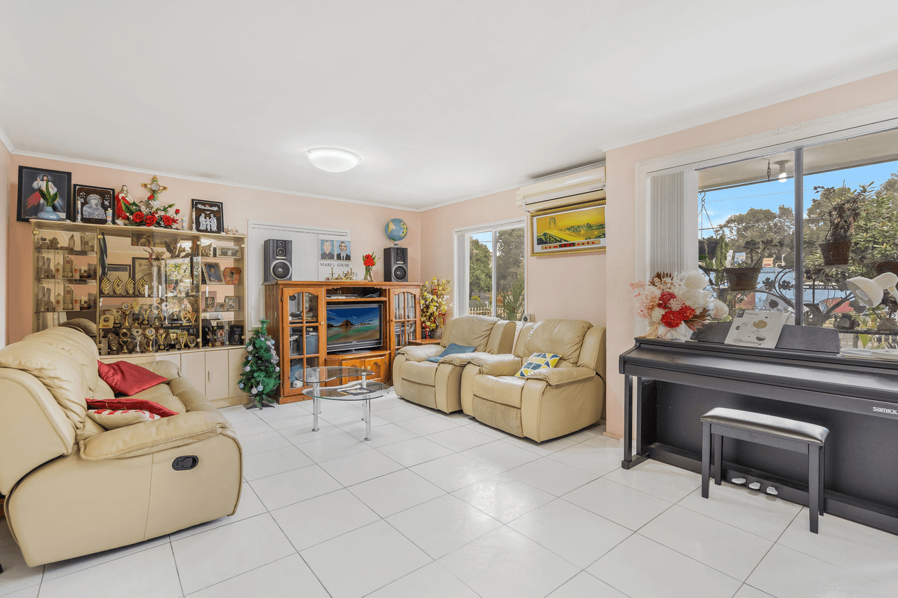 4 Willan Drive, CARTWRIGHT, NSW 2168