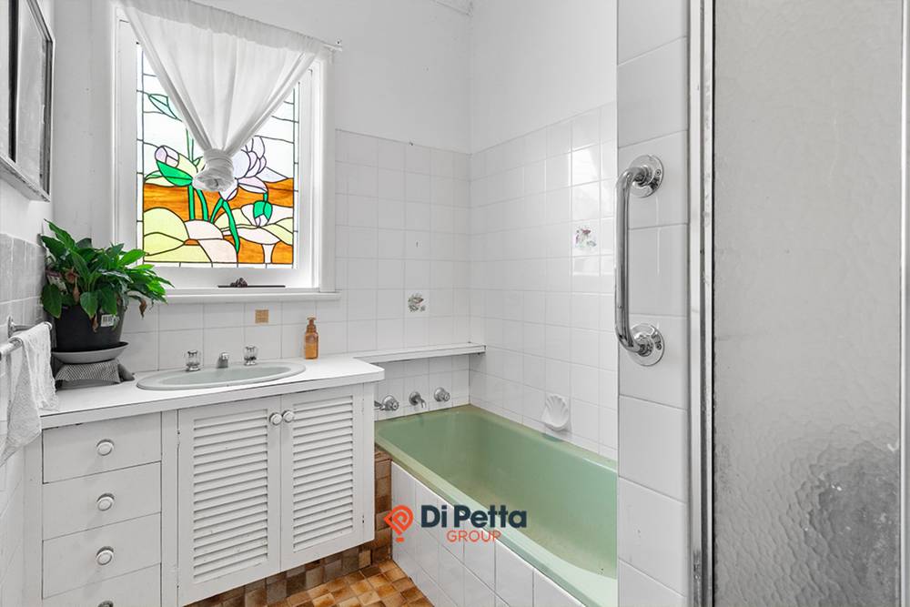4 Stewart Avenue, Parkdale, VIC 3195