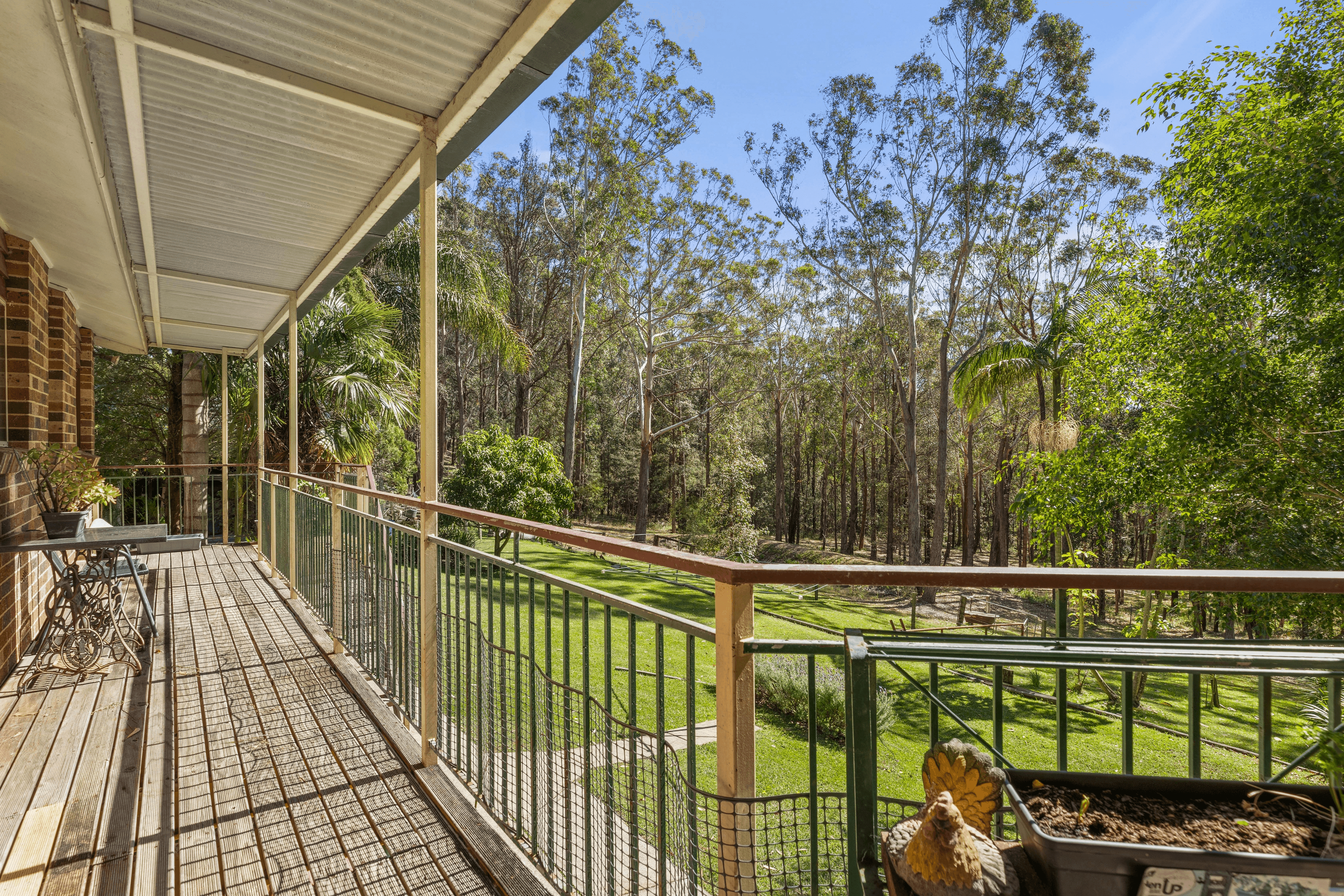 24 Mcarthur Drive, Falls Creek, NSW 2540