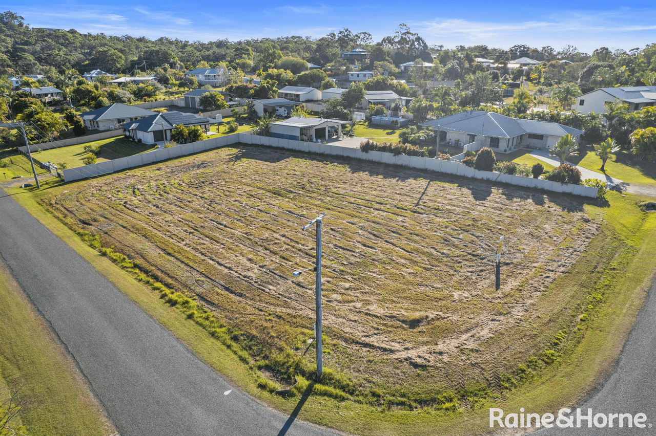 18 Endurance Avenue, COOLOOLA COVE, QLD 4580