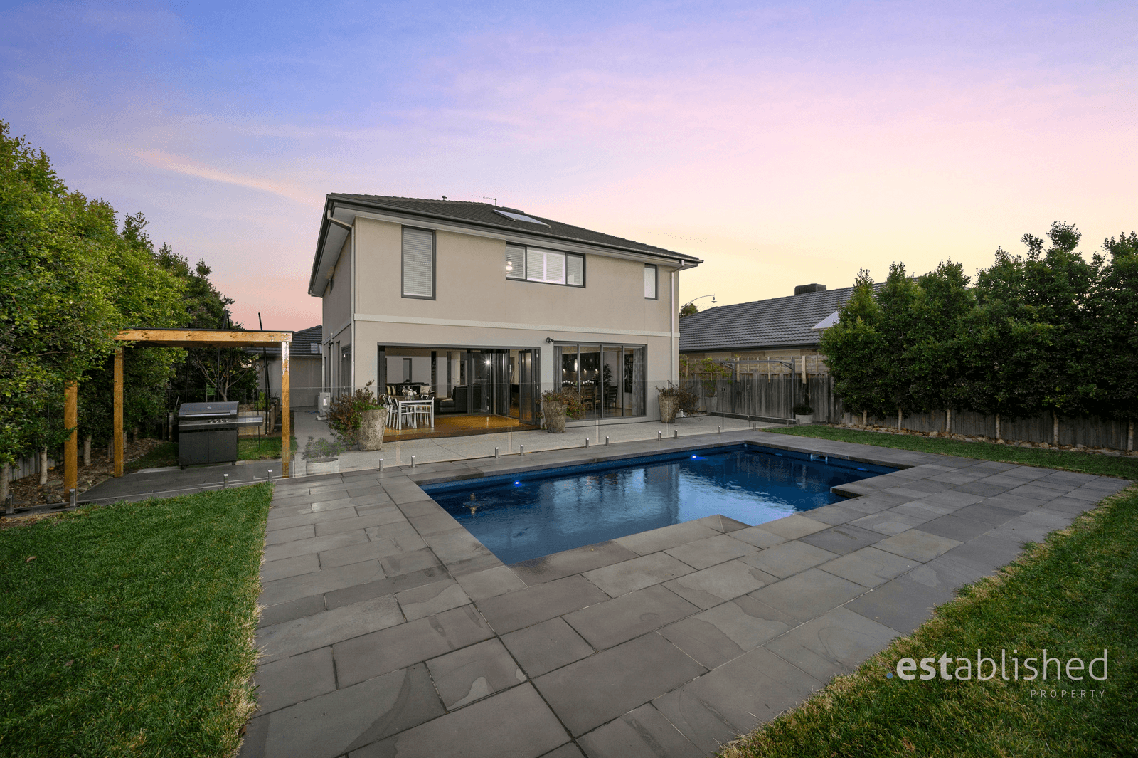 28 North Shore Drive, SANCTUARY LAKES, VIC 3030