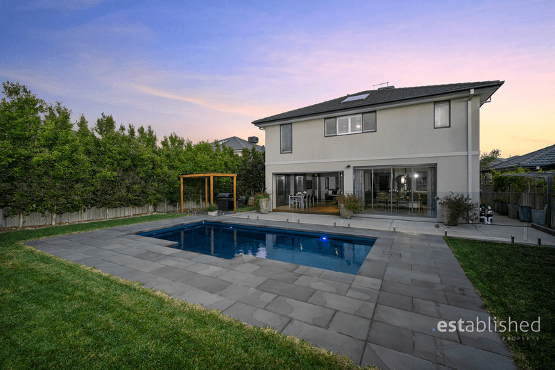 28 North Shore Drive, SANCTUARY LAKES, VIC 3030