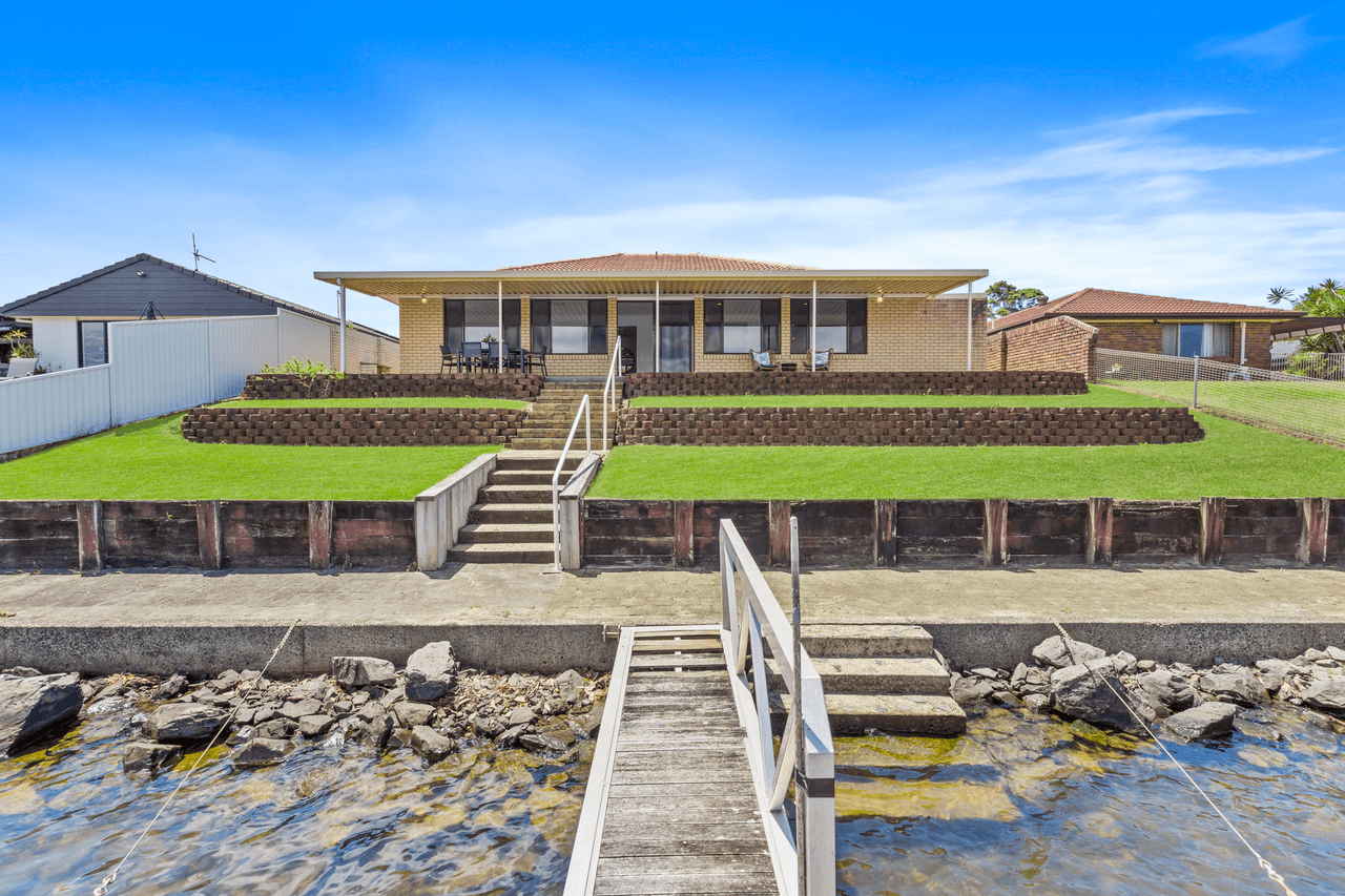 175 Nineteenth Avenue, ELANORA, QLD 4221