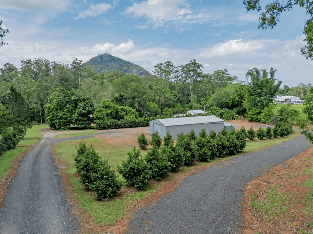 252 Coonowrin Road, GLASS HOUSE MOUNTAINS, QLD 4518