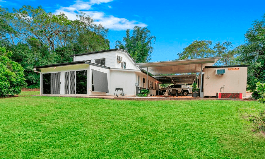 252 Coonowrin Road, GLASS HOUSE MOUNTAINS, QLD 4518