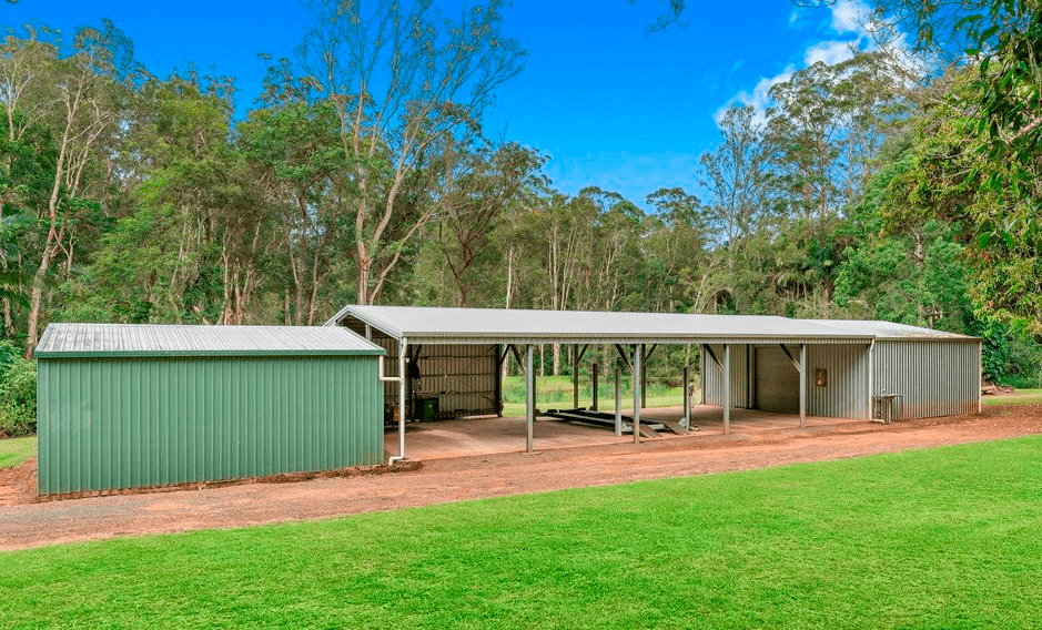 252 Coonowrin Road, GLASS HOUSE MOUNTAINS, QLD 4518