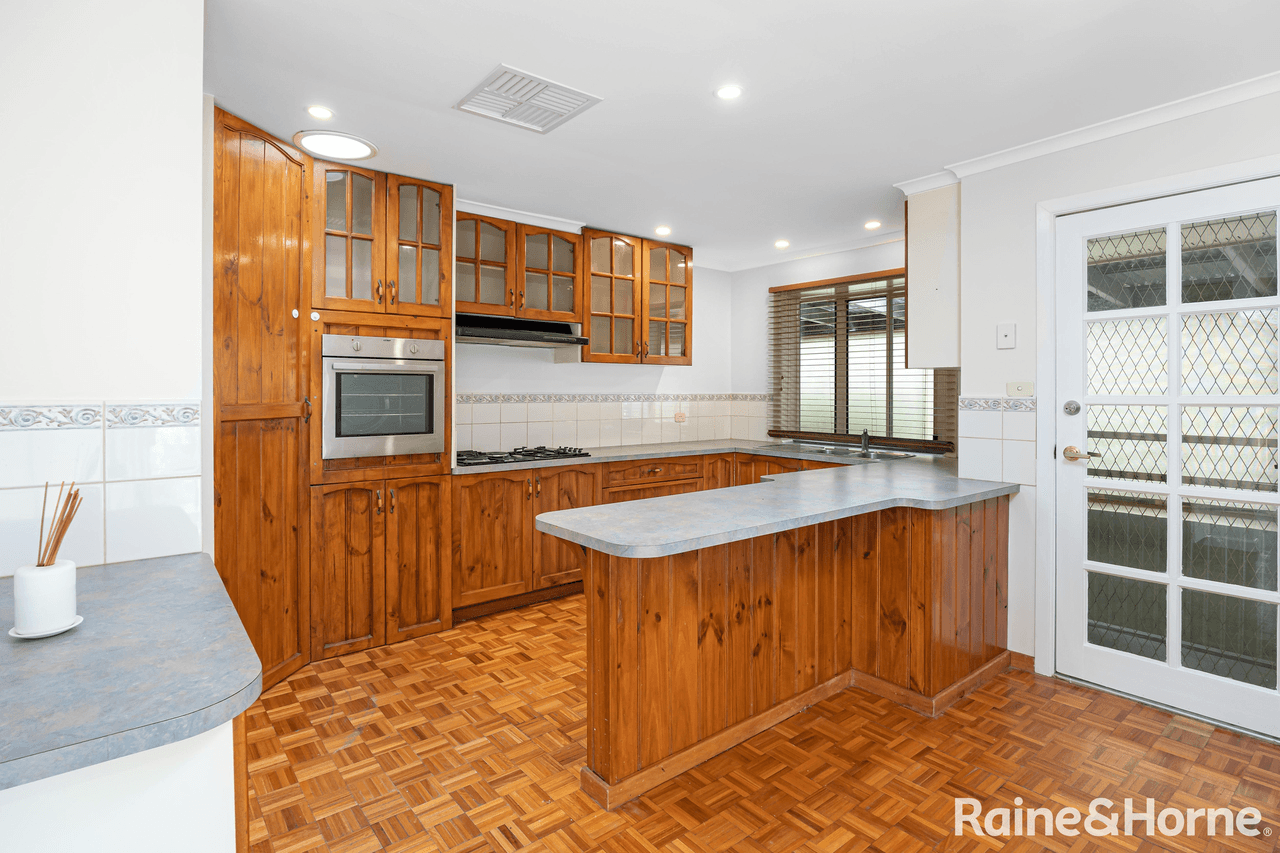 39 Simpson Avenue, FOREST HILL, NSW 2651