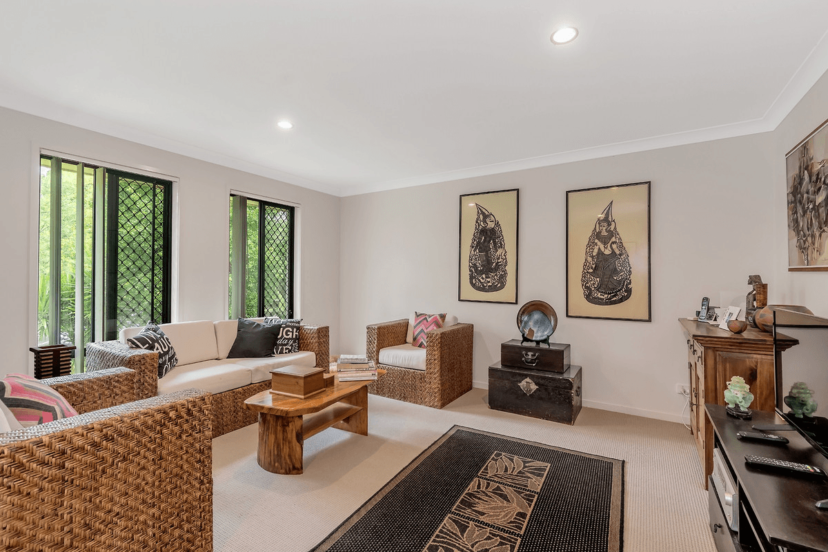 29 Fortescue Street, Pacific Pines, QLD 4211