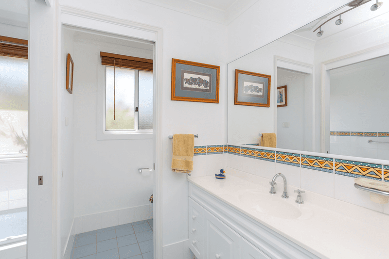 38 Whitehaven Drive, Lakelands, NSW 2282