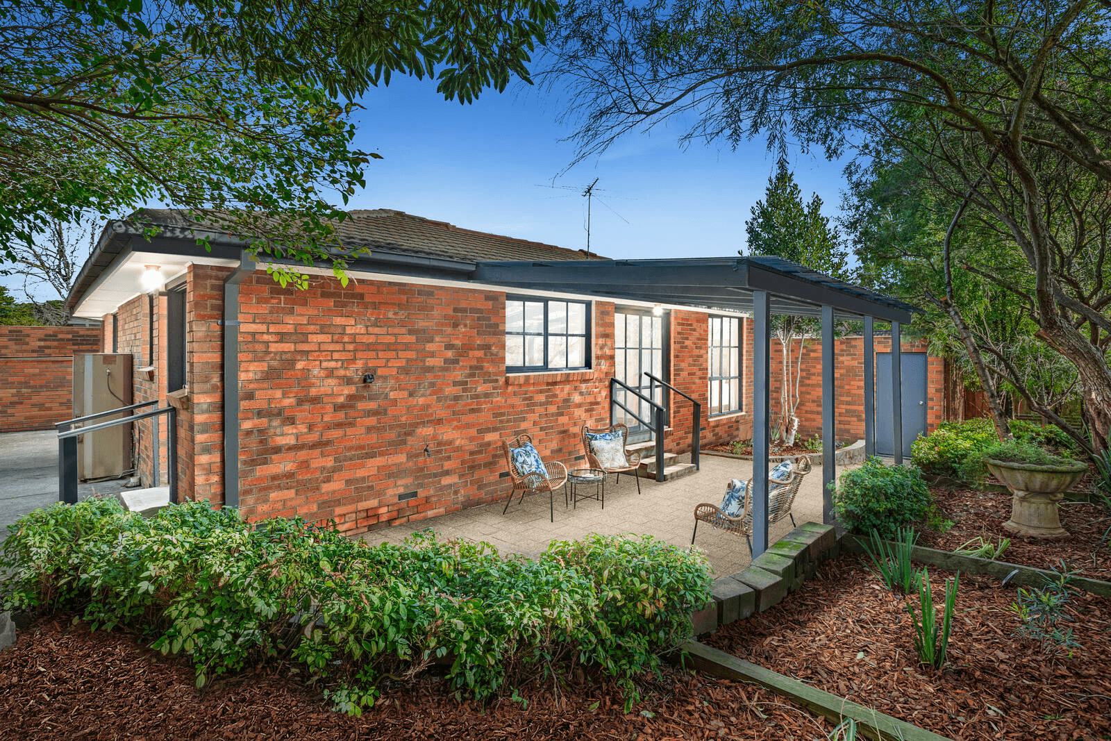 2/16 Heather Grove, RINGWOOD, VIC 3134