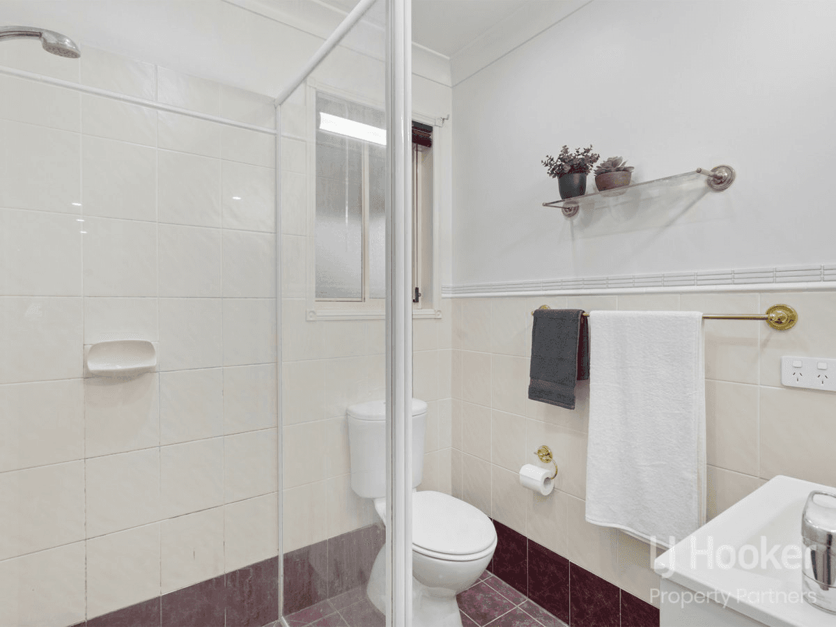 13 Yewleaf Place, CALAMVALE, QLD 4116