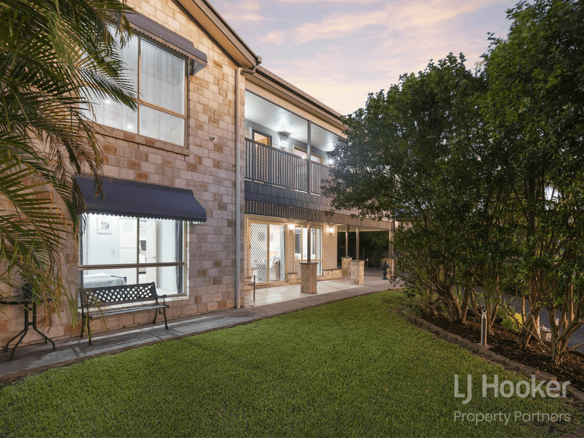 13 Yewleaf Place, CALAMVALE, QLD 4116